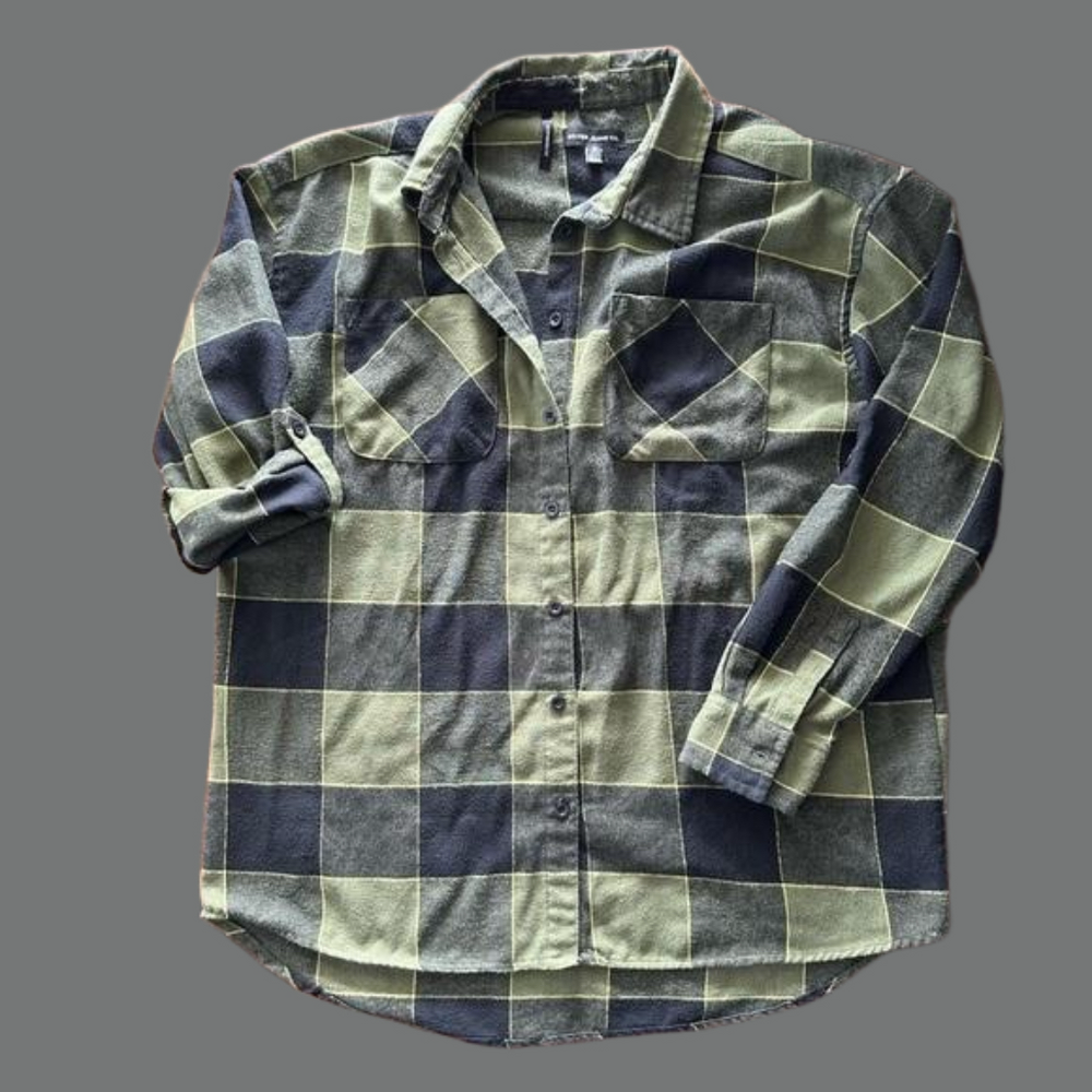 Silver Jeans Co. Boyfriend fit button down flannel plaid shirt medium